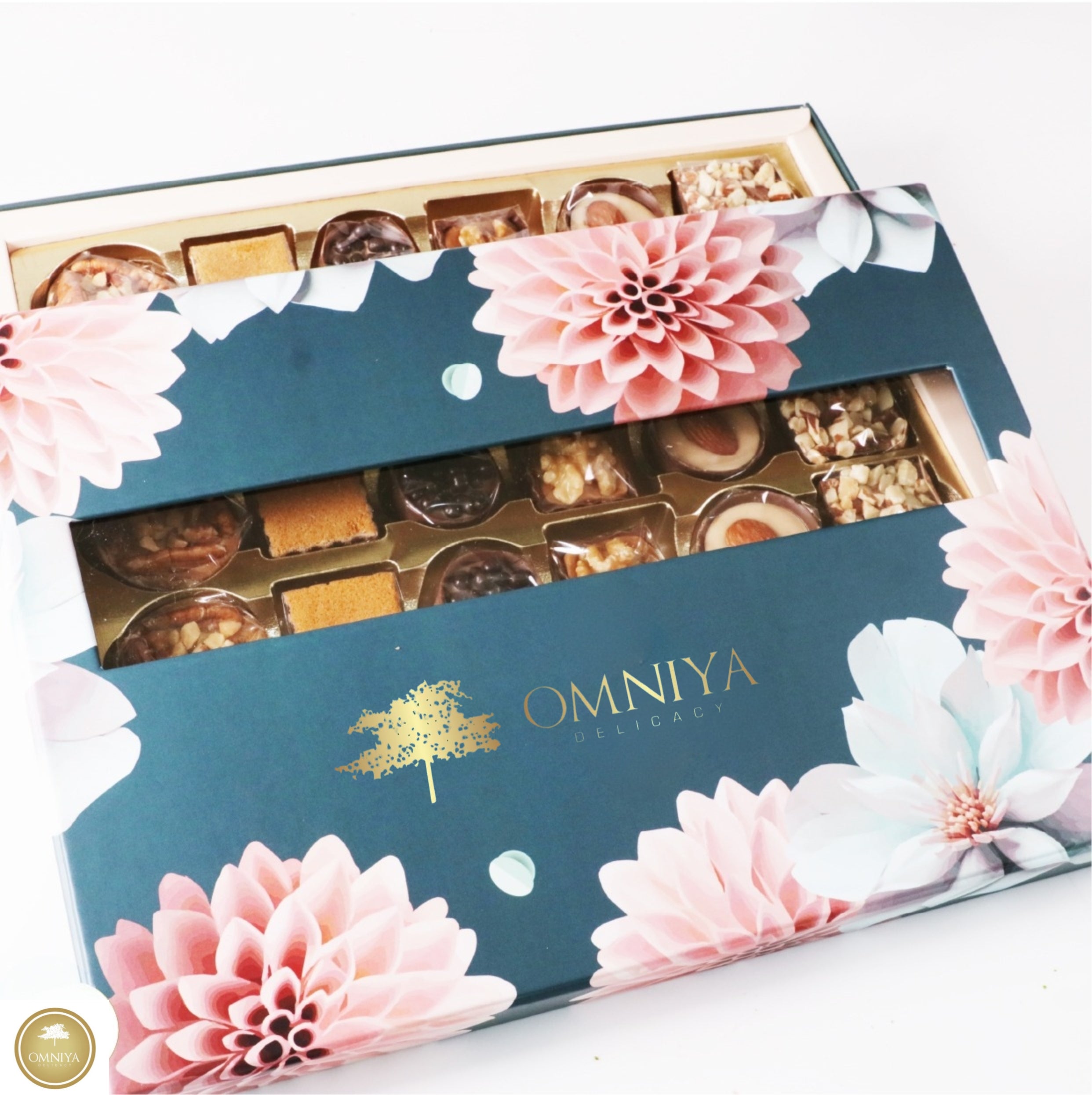 Chocolate Special Roses Box 15.50oz