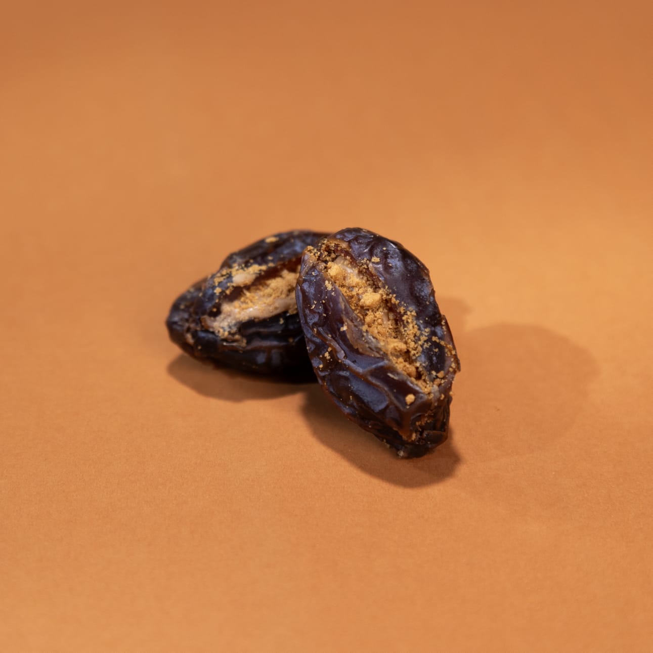 Ominya Delicacy Exquisite Medjool Dates Collection: Elegance in Every Bite – A Special Gift - 24 PCS