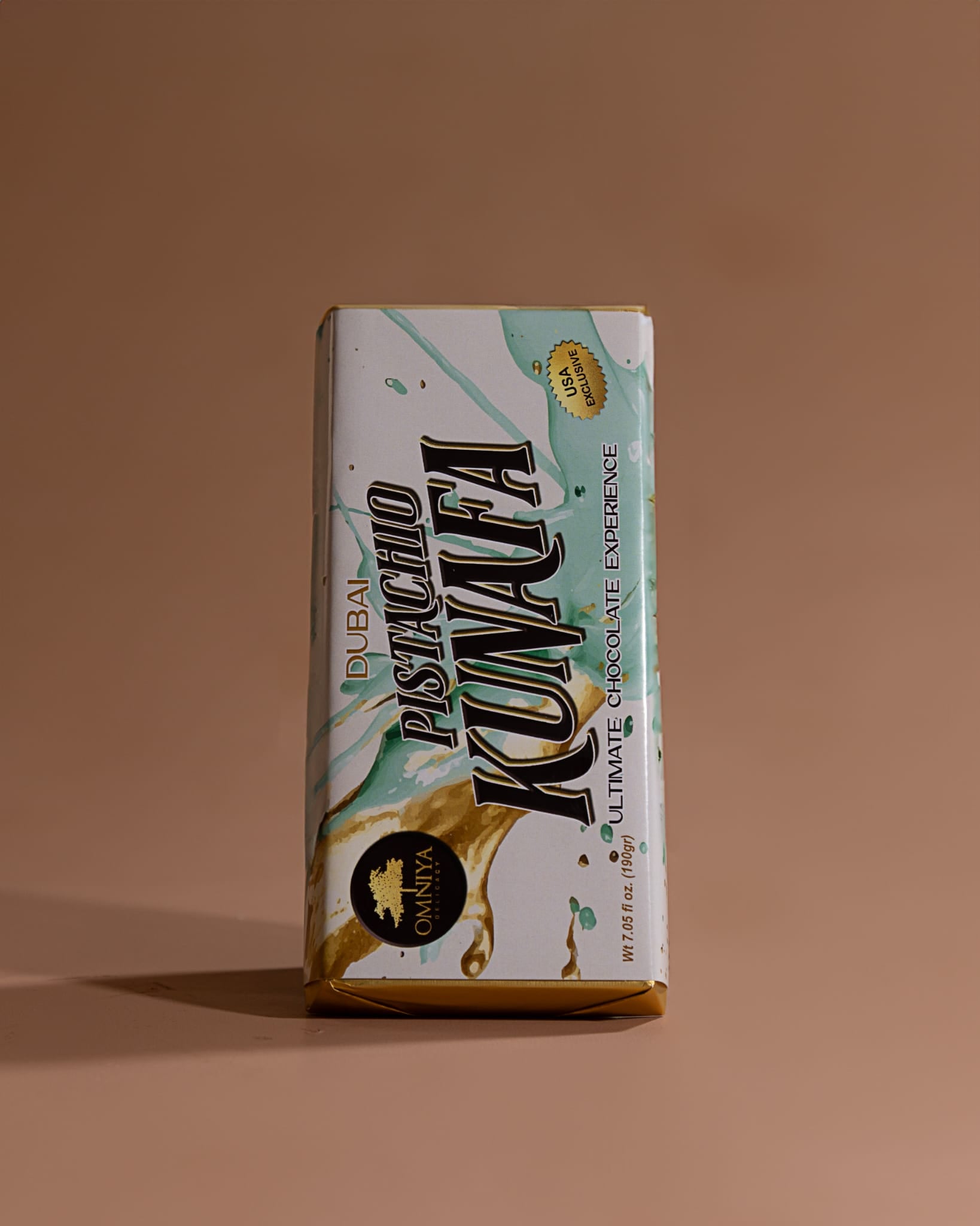 OMNIYA Delicacy – Dubai Viral Kunafa Pistachio Chocolate Bar (190g) – Crispy Pistachio Kunafa Layer with Creamy Belgian Chocolate – Middle Eastern Dessert Fusion – Gourmet Sweet Treat