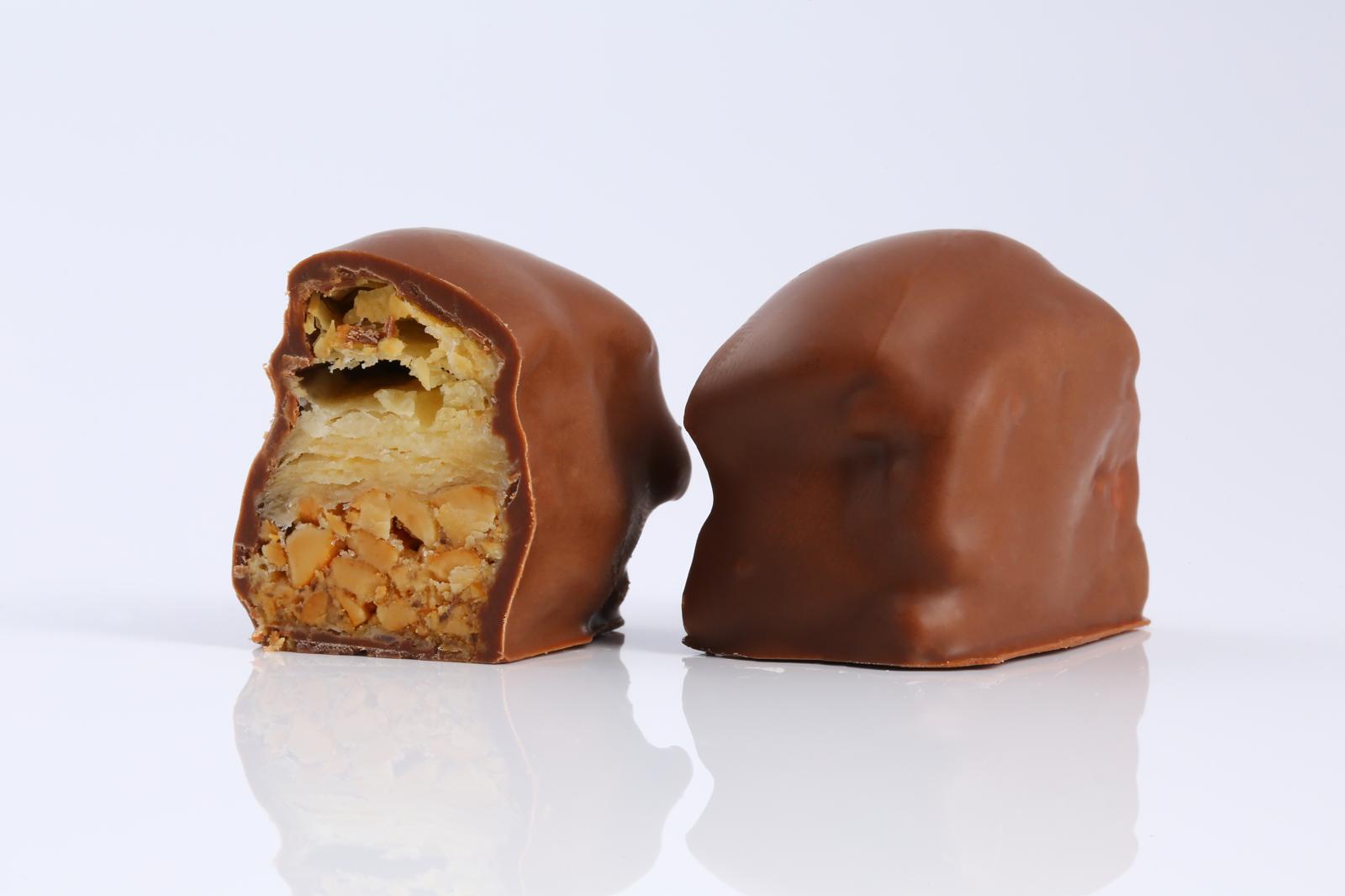 HALLAB Baklava Peanut Dipped in Chocolate (450g)