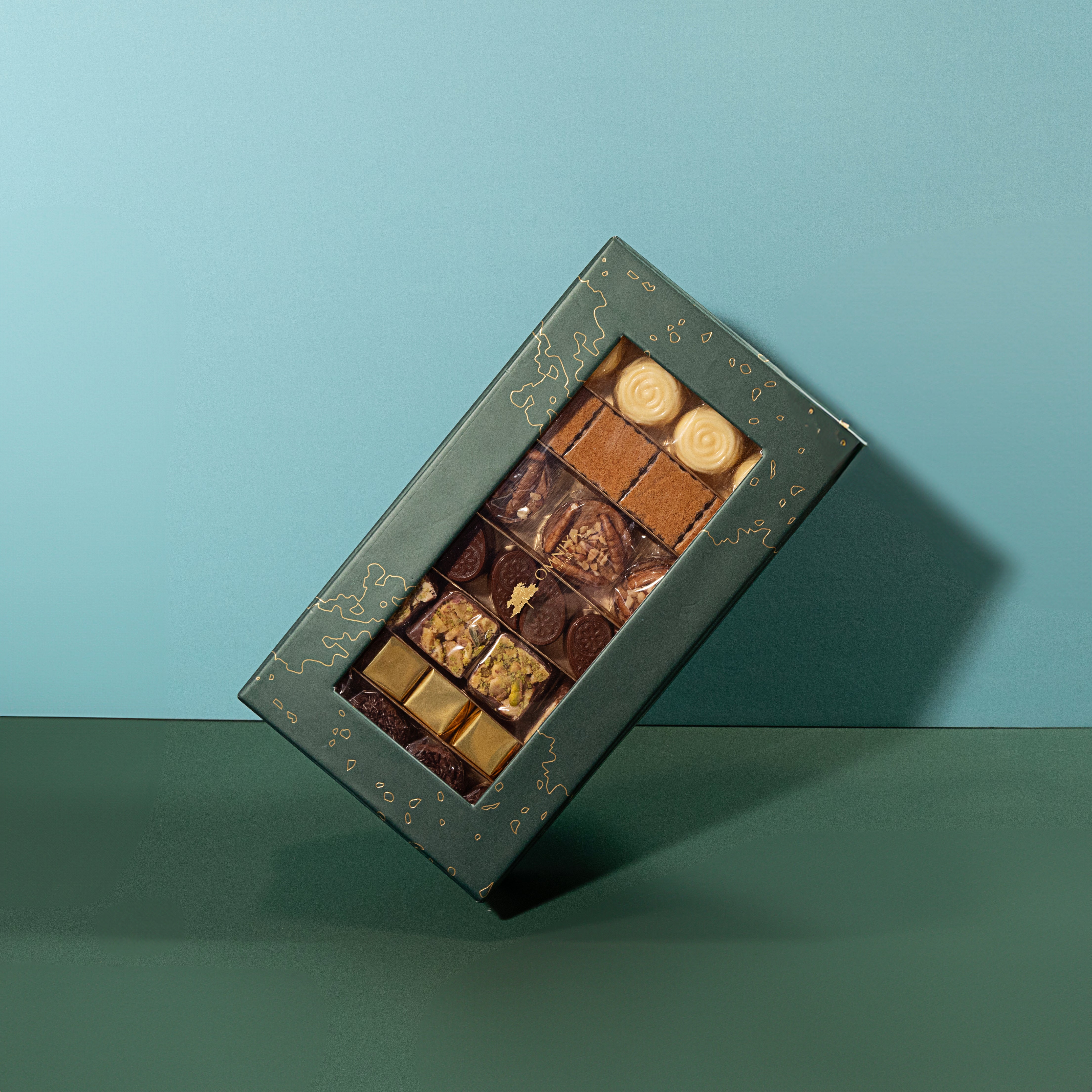 Fruittinia Chocolate Box – 25 Piece Premium Assorted Collection Inspired by Mediterranean & Arabic Desserts – Includes Halawa, Kunafa, Cheesecake, Pistachio & Cotton Candy Chocolates – Luxurious Gift for All Occasions