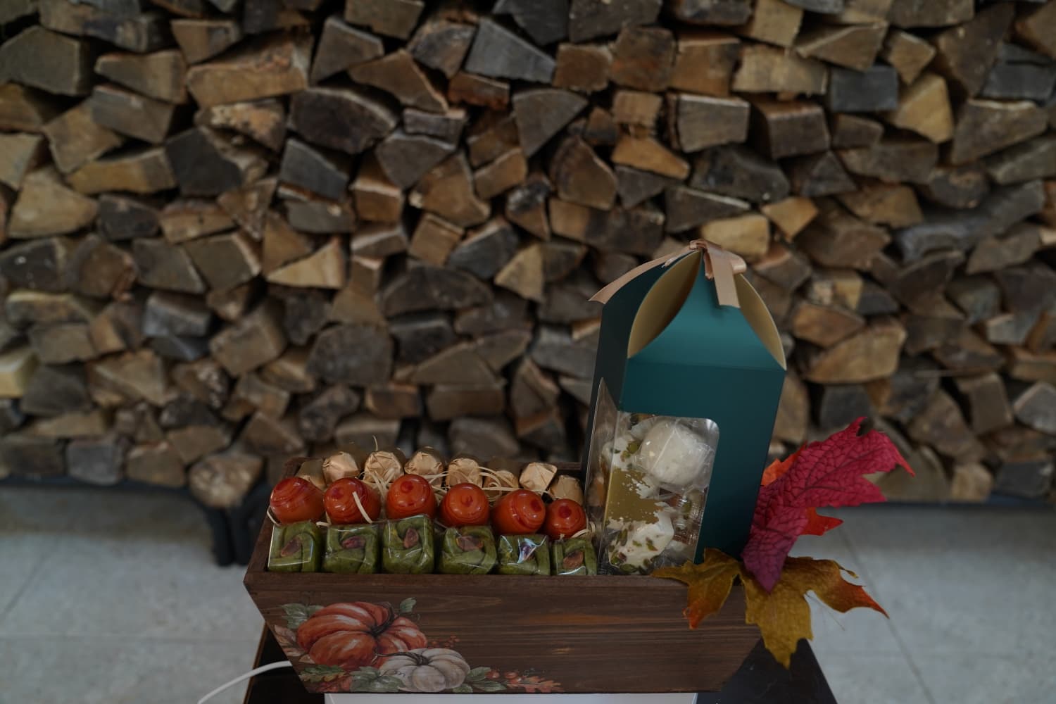 Thanksgiving Chocolate Gift Basket – Gourmet Assorted Chocolates & Sweets for Family, Friends & Holiday Celebrations