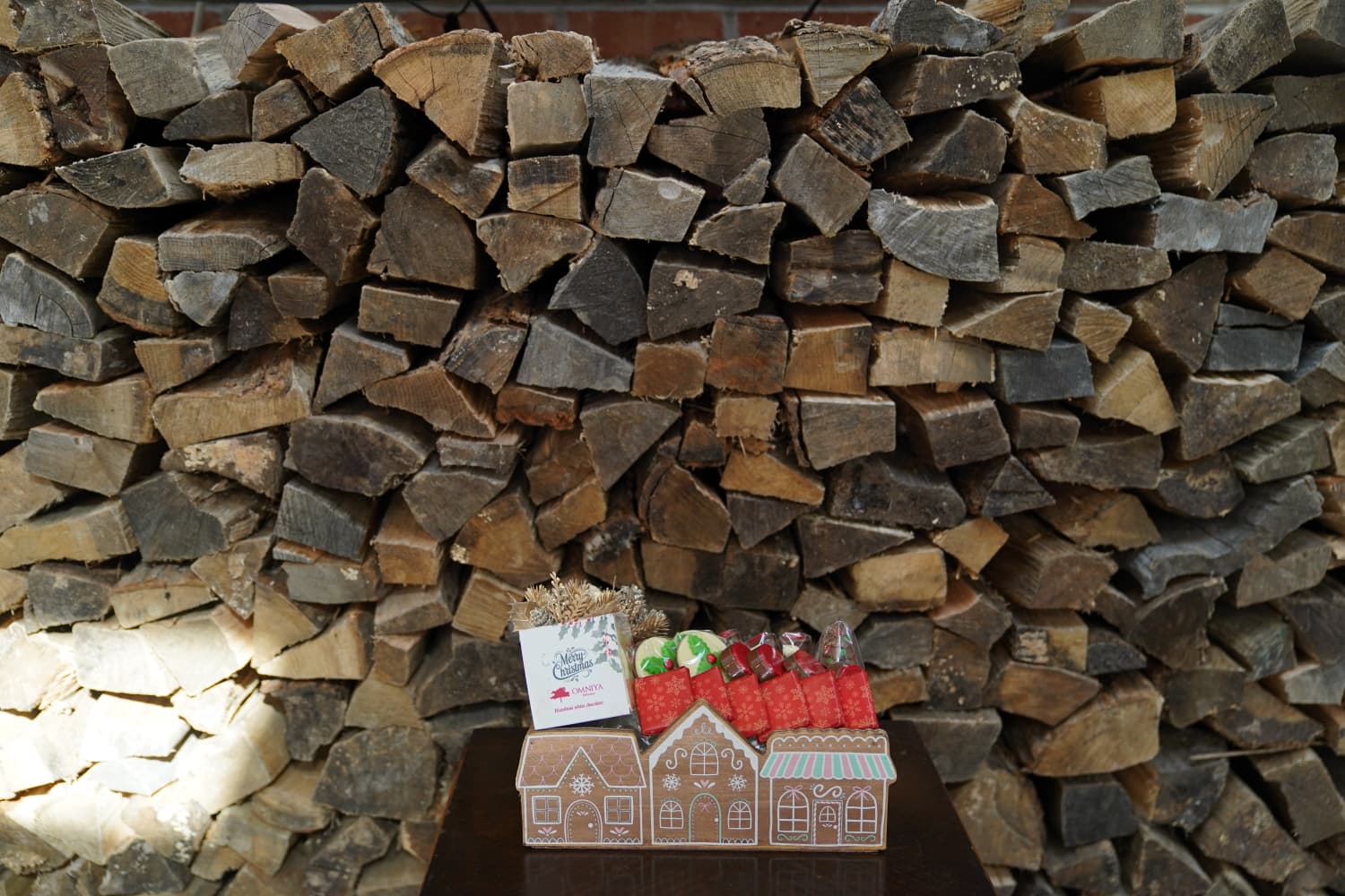 Christmas Chocolate Gift Basket – Premium Assorted Gourmet Chocolates & Holiday Sweets for Festive Gifting and Celebrations