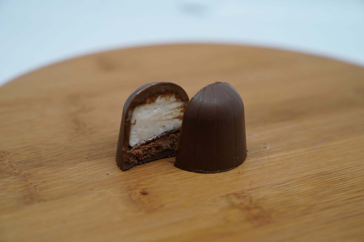 Chocolate Cloud Dome (6 Pieces)