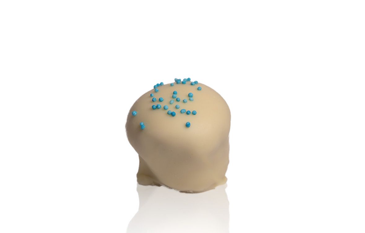 OMNIYA Delicacy Red Velvet Cake Dipped in White Chocolate